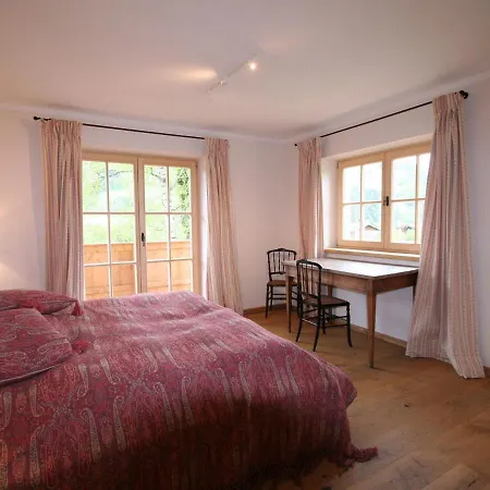 Cozy Chalet Near Ski Area In Kitzbuhel Jochberg