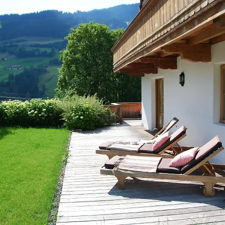 Cozy Chalet Near Ski Area In Kitzbuhel Alpehytte Jochberg