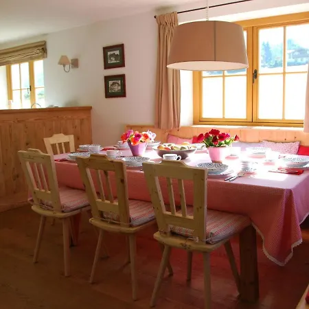 Alpehytte Cozy Chalet Near Ski Area In Kitzbuhel *