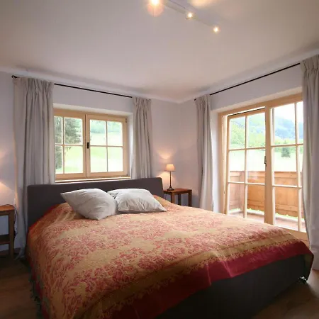 Cozy Chalet Near Ski Area In Kitzbuhel Alpehytte Jochberg