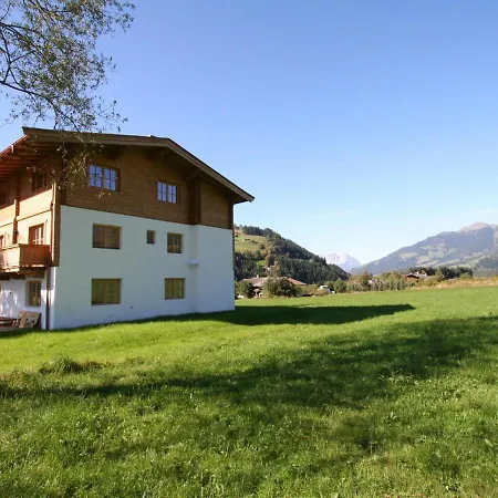 Cozy Chalet Near Ski Area In Kitzbuhel يوخبرغ